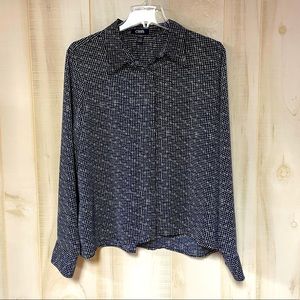 Chaps Navy And White Button Down Top Sz XL